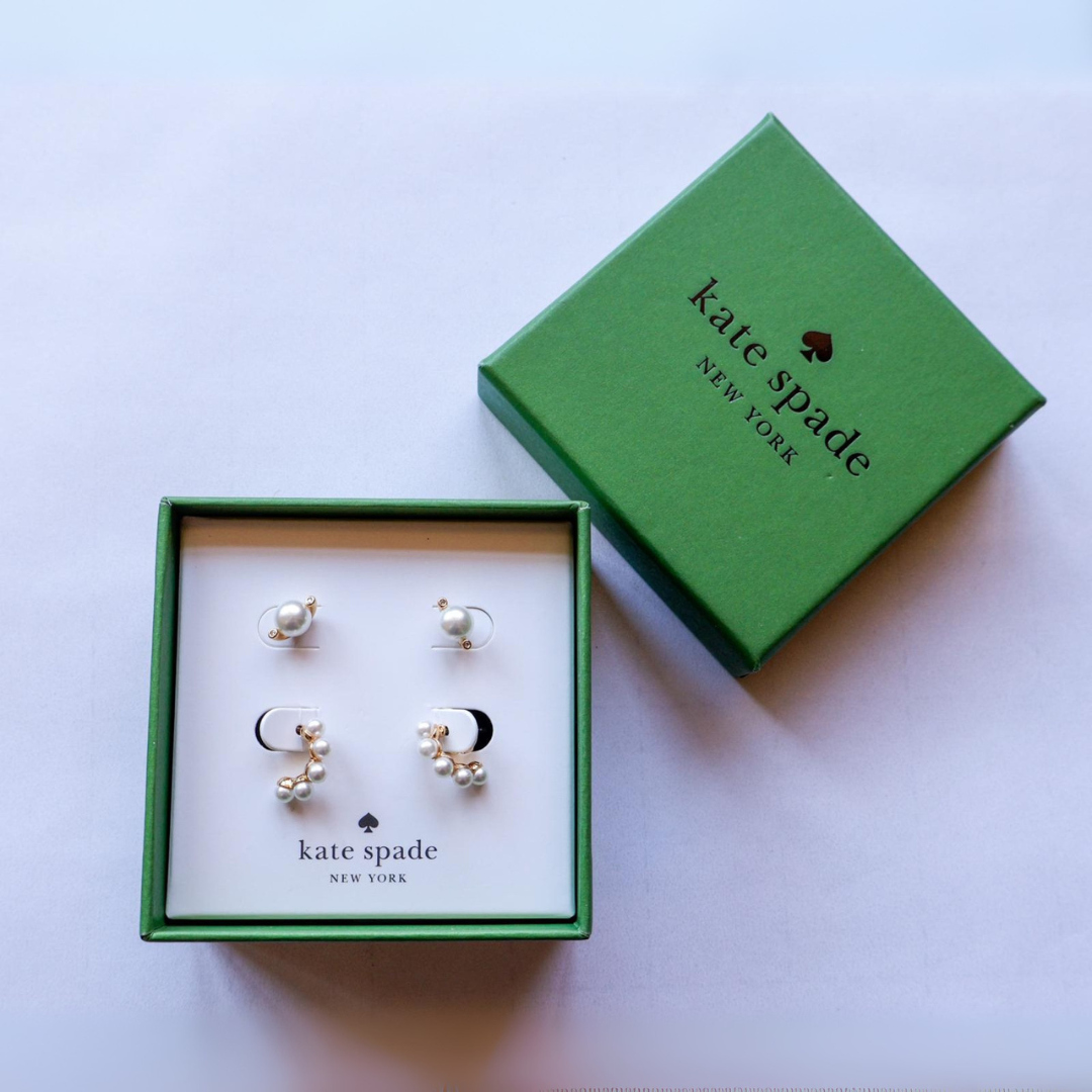 Aretes con detalle de perlas