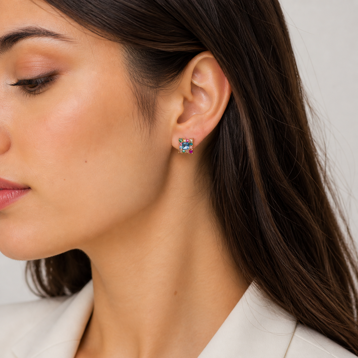 Aretes con detalles en colores
