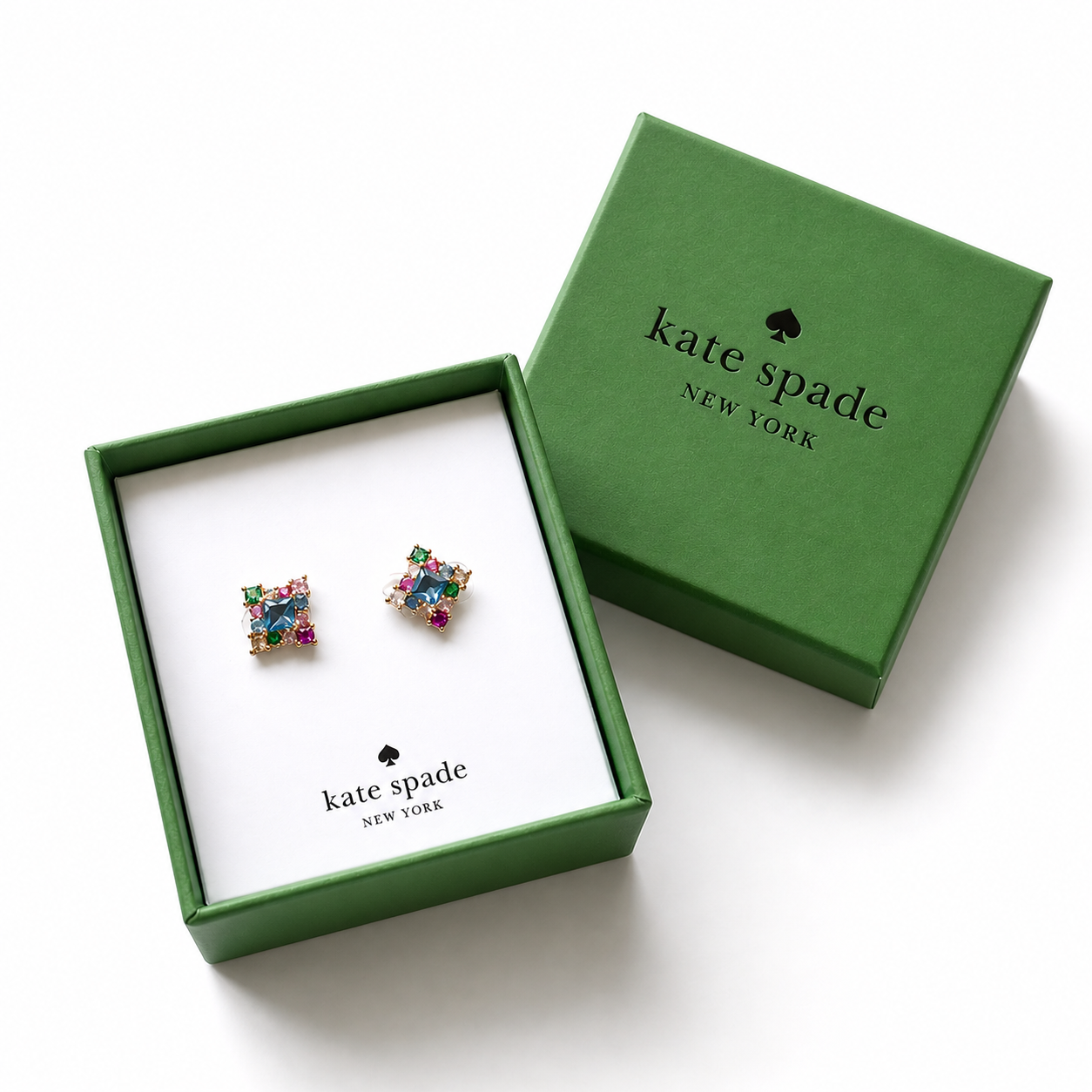 Aretes con detalles en colores