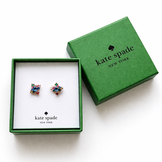Aretes con detalles en colores