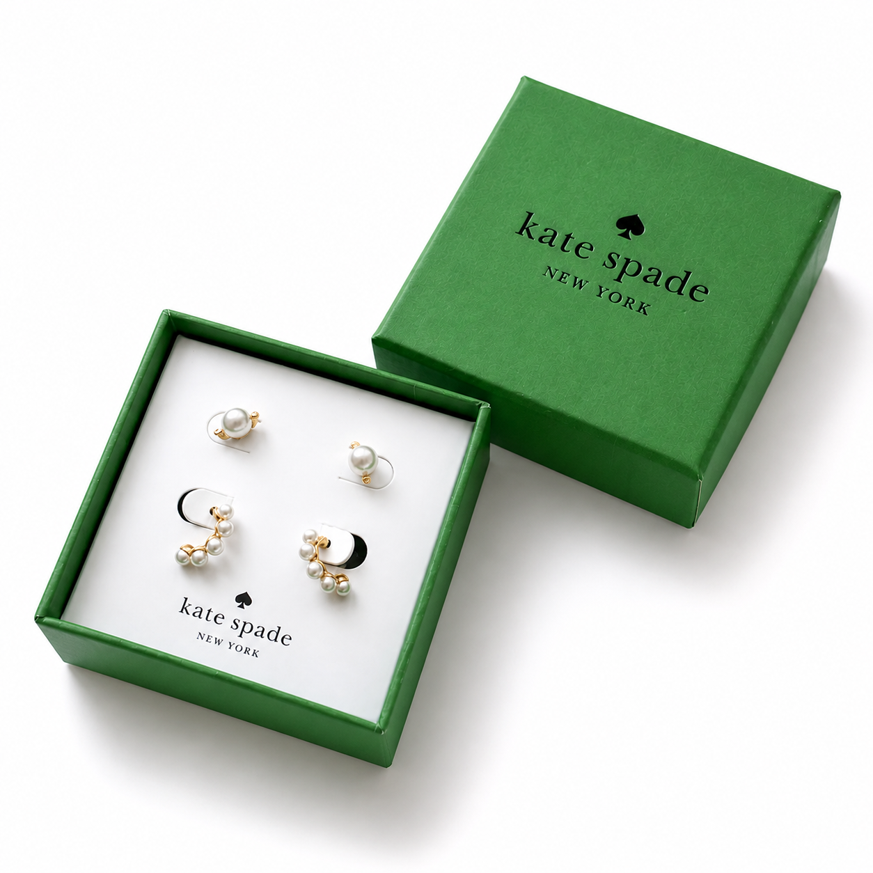 Aretes con detalle de perlas