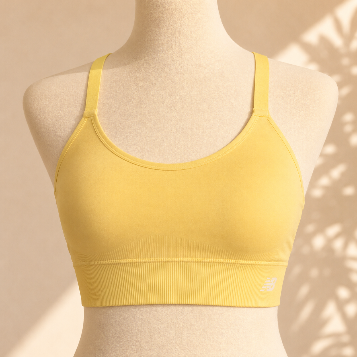 Conjunto de dos top deportivos New Balance